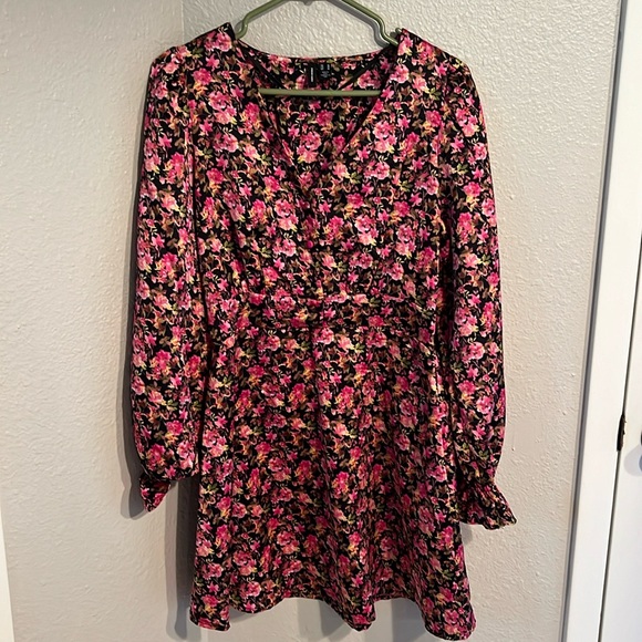 Vero Moda Elly Floral Button Front V-Neck Long Sleeve Mini Dress - Medium - Picture 1 of 8